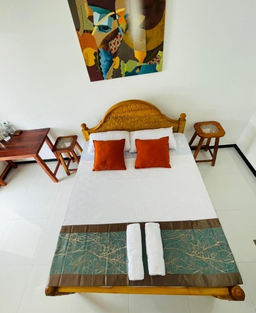 Ratnam Hotel Jaffna Exterior photo